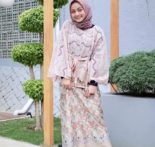 Tampil Imut, 10 OOTD Kondangan Remaja